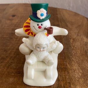 Snowbabies figuring Frosty the Snowman Department 56
